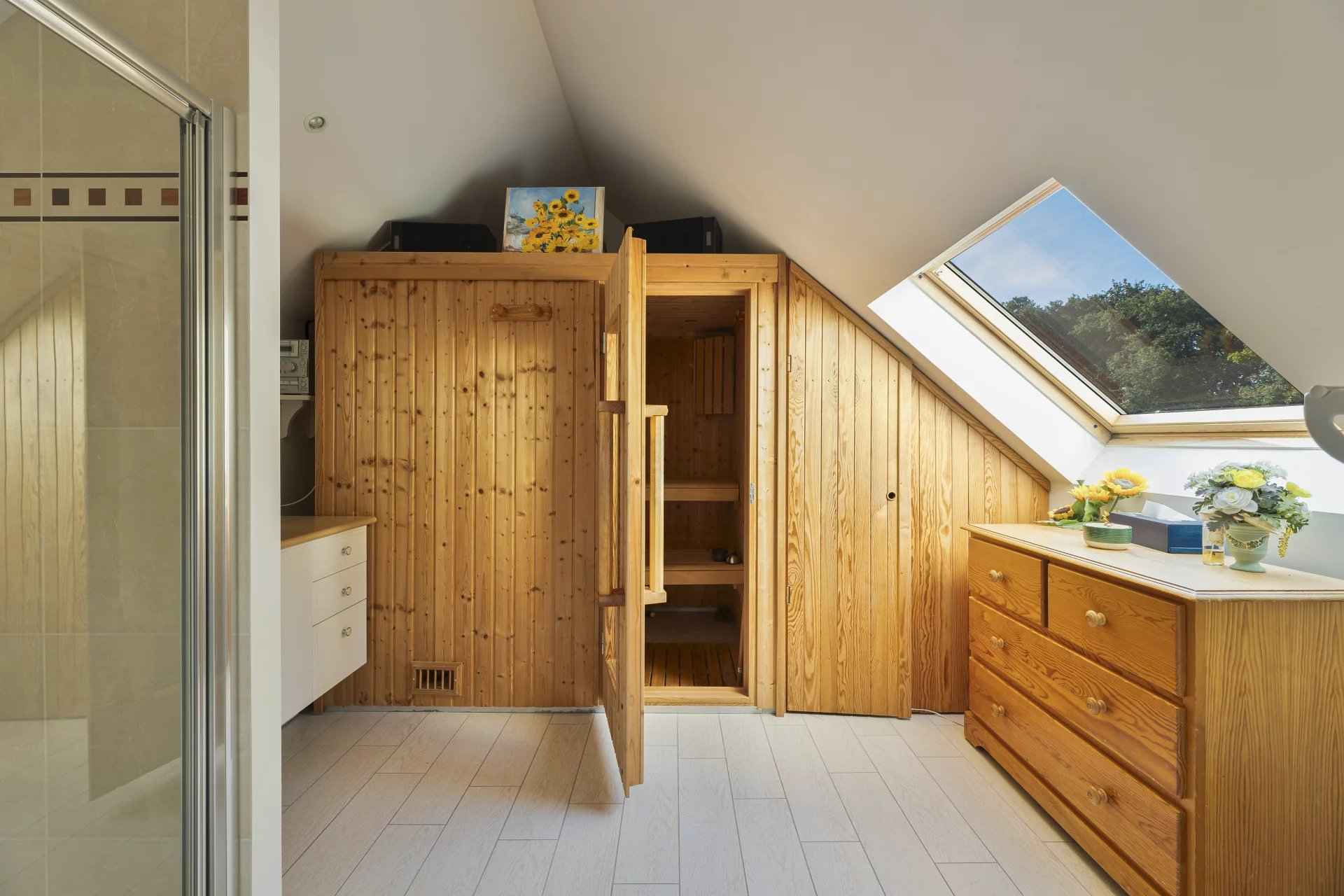 Salle de bain avec sauna LA BAULE